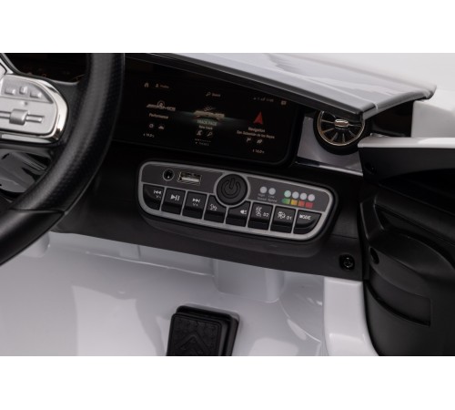 Автомобиль Mercedes Benz CLA45 ХМХ628 Белый