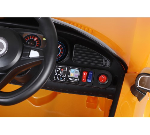 Автомобиль Mercedes Benz GT 3775 Желтый краска