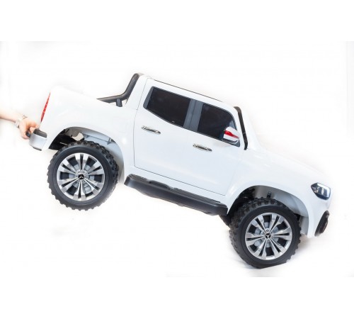 Джип Mercedes Benz X-Class XMX 606 Белый