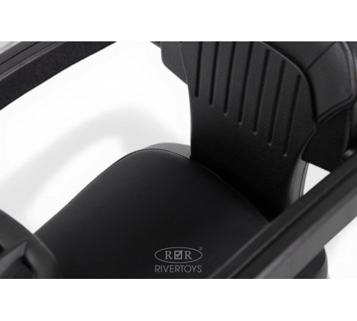 Детский толокар-каталка с козырьком BMW Z005ZZ-BP черный