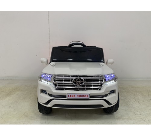 Джип Toyota LC200 2688 Белый
