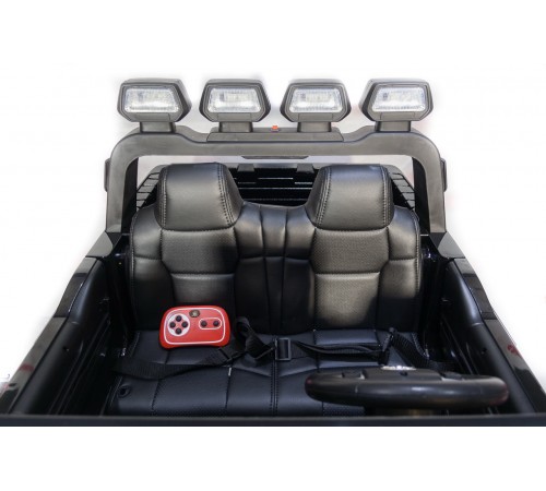 Джип Toyota Tundra 2.0 Черный краска