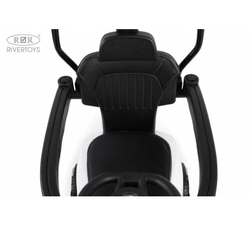 Детский толокар-каталка с козырьком BMW Z005ZZ-BP белый