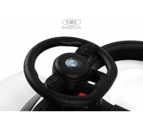 Детский толокар-каталка с козырьком BMW Z005ZZ-BP белый