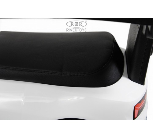 Детский толокар-каталка с козырьком AUDI Z005ZZ-AP белый