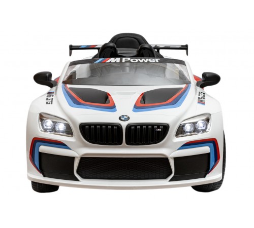 Автомобиль BMW М6 GT3 Белый