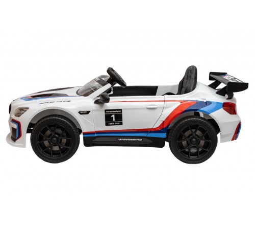 Автомобиль BMW М6 GT3 Белый