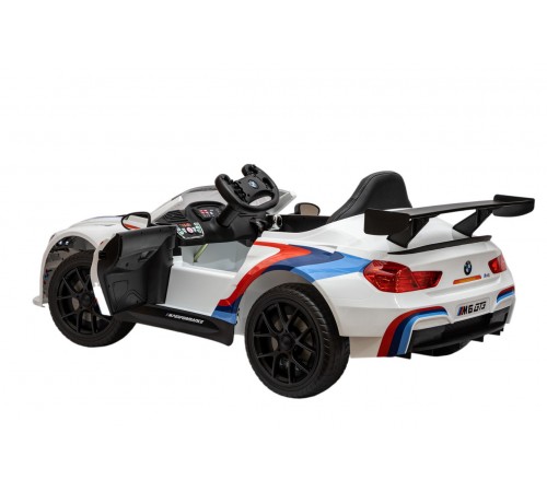 Автомобиль BMW М6 GT3 Белый