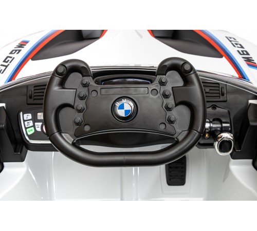 Автомобиль BMW М6 GT3 Белый