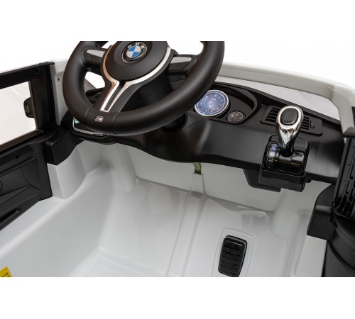 Джип BMW X5M Белый