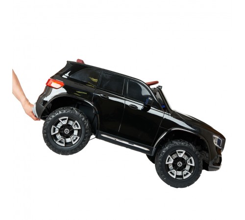 Джип Mercedes Benz GLB  Черный краска