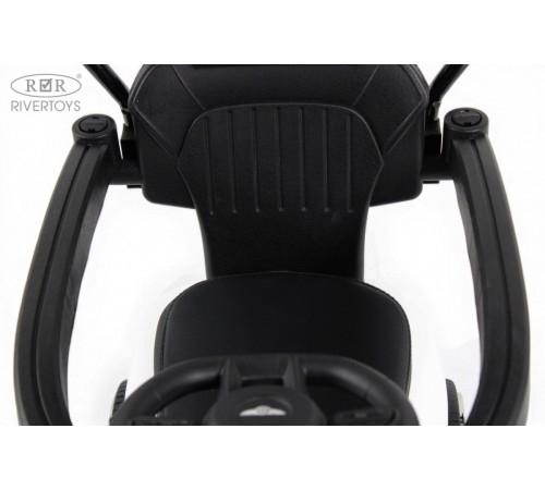 Детский толокар-каталка с козырьком Bentley Z005ZZ-TP белый