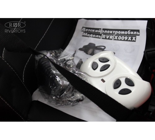 Детский электромобиль Ferrari  X009XX желтый