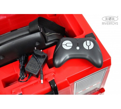 Детский пожарный электромобиль с полным набором амуниции A555AA красный