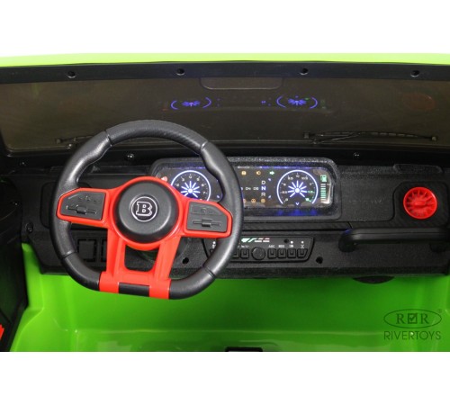 Детский двухместный электромобиль BRABUS MAXI Z888ZZ зеленый