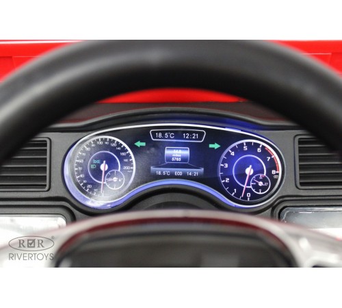 Детский пожарный электромобиль с полным набором амуниции A555AA красный