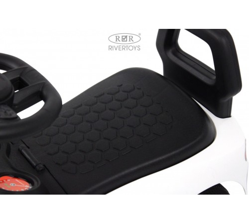 Детский толокар BMW Z004ZZ-B белый