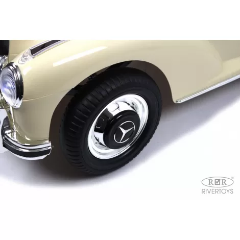 Детский электромобиль Mercedes-Benz 300S бежевый